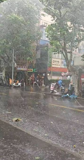 上海大雨（上海大雨积水严重）