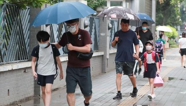 北京暂缓中小学幼儿园返校（北京暂停返校）